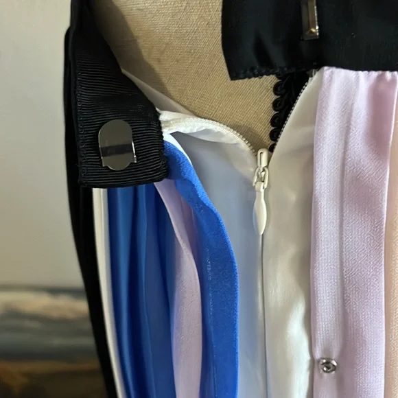 Club Monaco Pleated Skirt - Picture 8 of 12